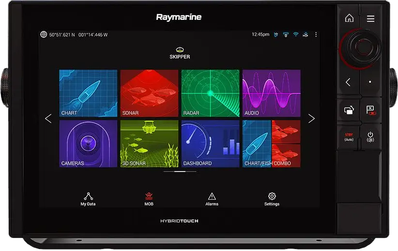 Дисплей Raymarine Hybridtouch, установленный на яхте Дисплей Raymarine Hybridtouch, установленный на яхте